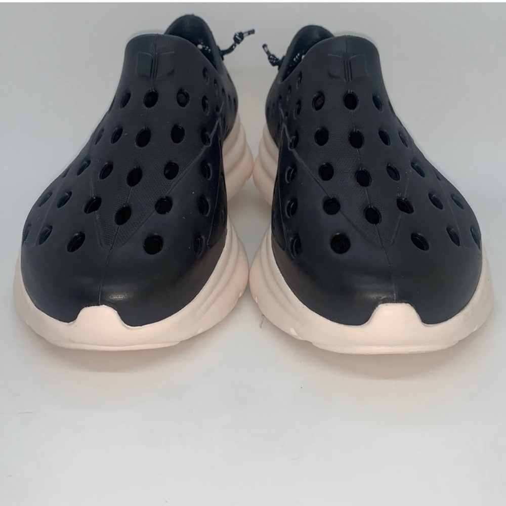 Kane Revive Active Recovery Shoe